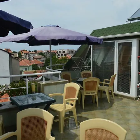 Dimana بيت ضيافة 3*