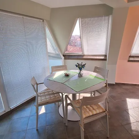 Guest house Dimana 3*