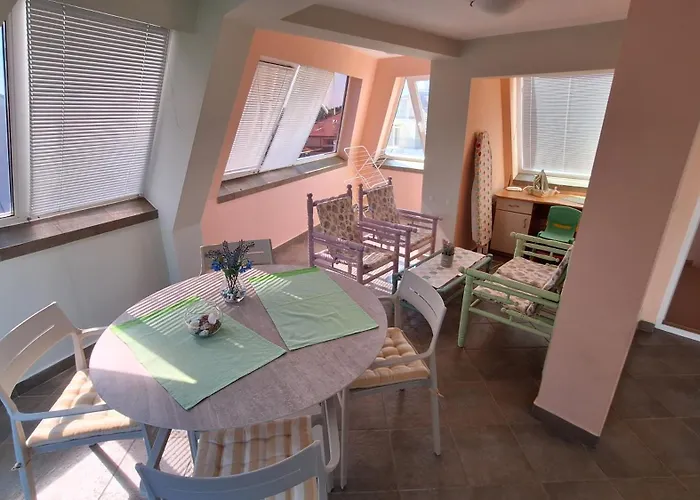 Guest house Dimana 3*